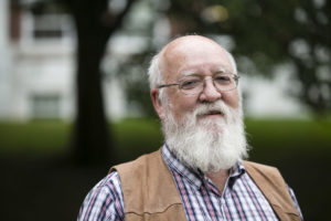 Daniel Dennett. The functionalist part of the theory of mind. Intentional attitude